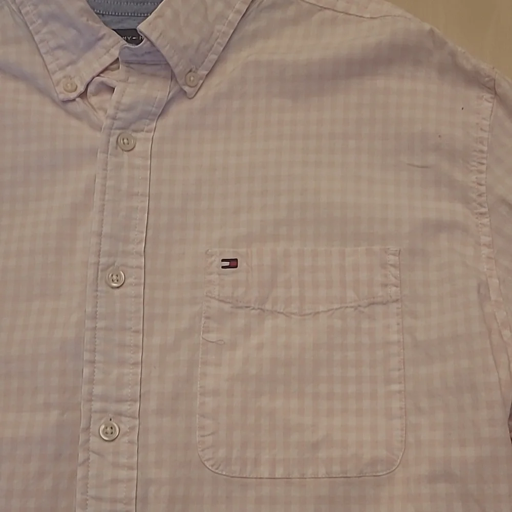 LIKE NEW Tommy Hilfiger Gingham Pink and White Button Down Shirt - Picture 3 of 11